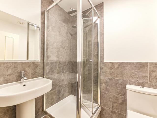 6 Room Available for Student at NE2 1BN