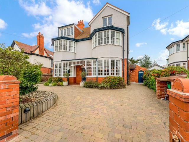 6 room house to let in Lingdale Road, West Kirby, Merseyside, CH48 5DQ