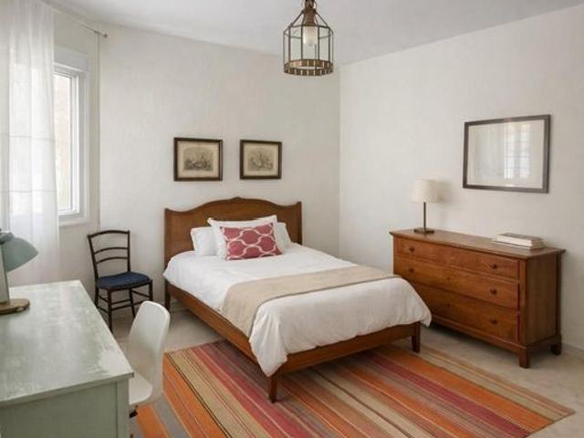 6 room luxury Flat for rent in Seville, Spain