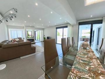 6 room luxury House for rent in Zubia, Andalusia