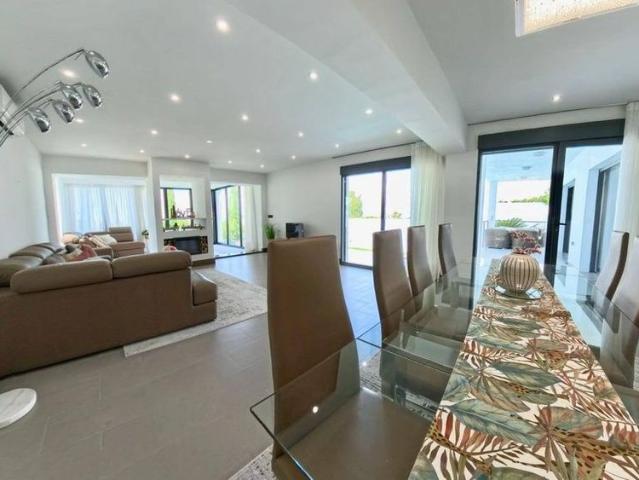 6 room luxury House for rent in Zubia, Andalusia