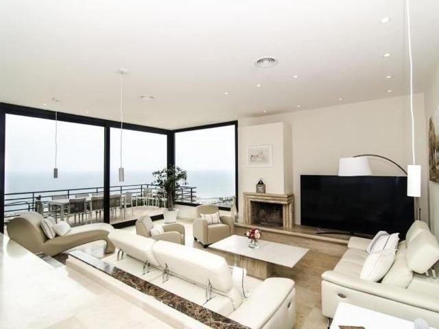 6 room luxury Villa for rent in Sitges, Spain