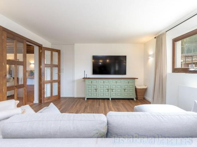 6 room luxury Villa for rent in Tossa de Mar, Spain