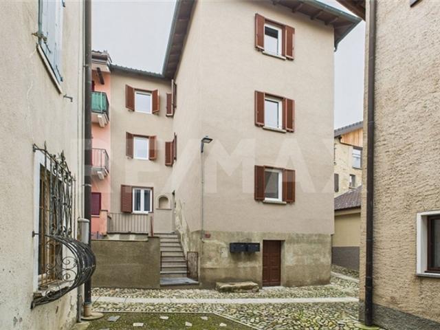 6 Room single house