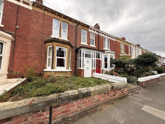 6 Roxburgh Terrace, Whitley Bay NE26 1 bed terraced house to rent £595 pcm £137 pw