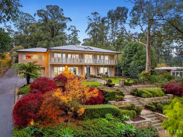 6 Star Eco Home with Spectacular Views