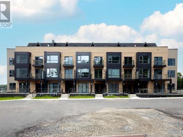 6 Suncrest Lane, Huntsville, ON, P1H 1G1 townhouse for lease | Listing ID X13695 | Royal LePage