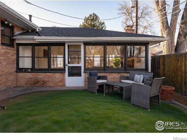 6 Sunset Circle