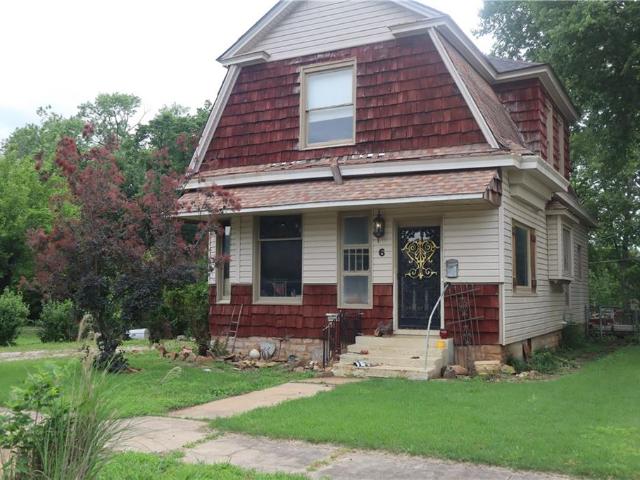 6 S Holbrook Street