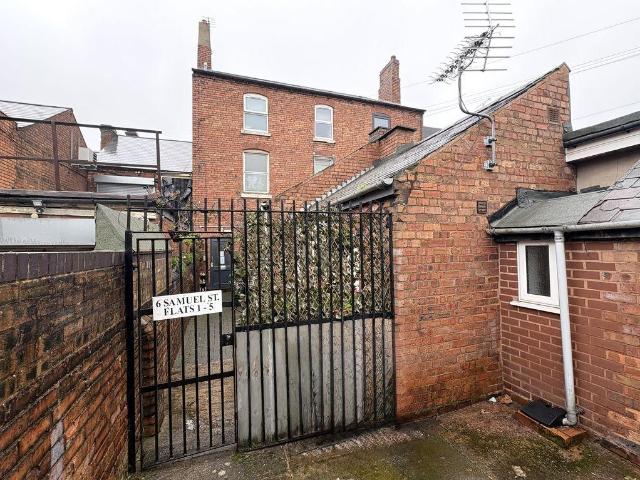 6 Samuel Street, Walsall WS3 1 bed apartment to rent £550 pcm £127 pw