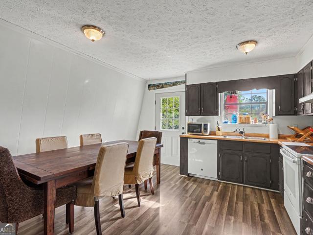 6 Sandy Springs Drive