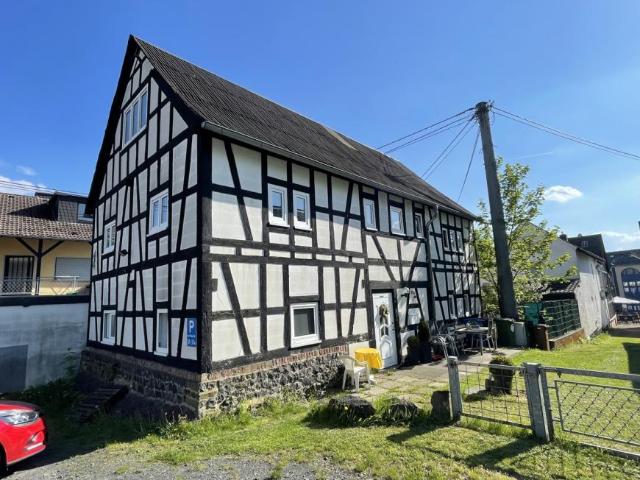 6 Schlafzimmer Haus Asbach Deutschland LS101225470