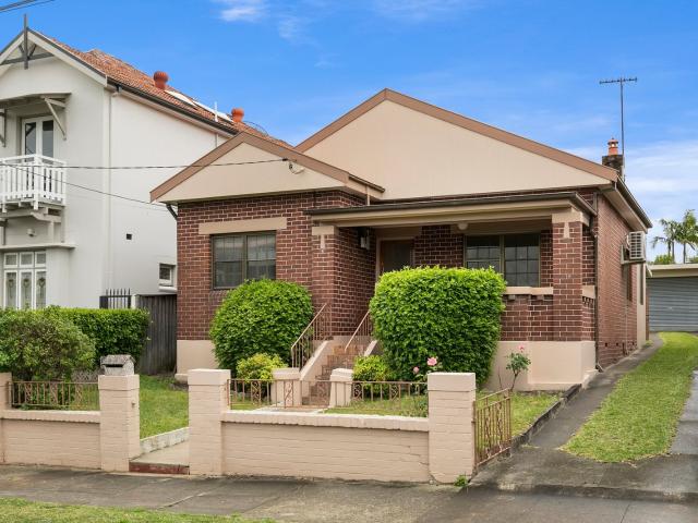 6 Seabrook Avenue, Russell Lea, NSW 2046 House for Rent Ray White Drummoyne