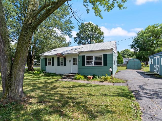 6 Seneca Manor Drive