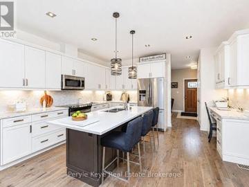 6 Serenity Place Crescent, Huntsville Chaffey, ON, P1H 0C4 house for sale | Listing ID X13472 | Royal LePage