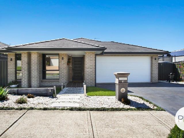 6 Siltstone Avenue, HORSLEY NSW 2530