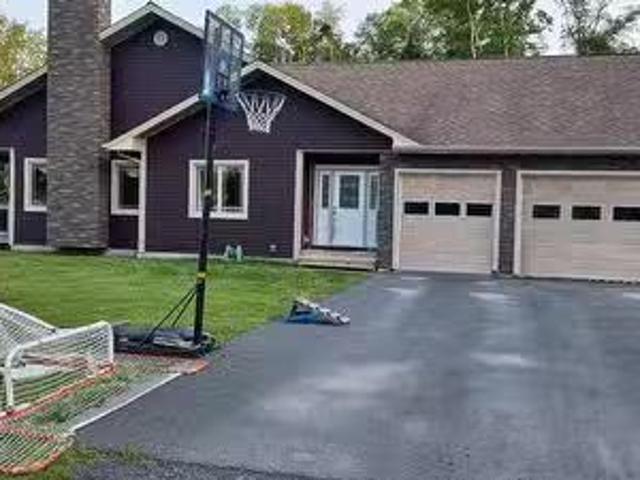 6 Simmonds Hill Lane, Charlottetown, NL, A0C 1L0 house for s.