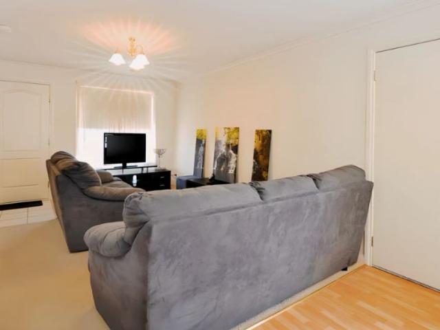 6 Somerset Avenue, Lake Gardens, Melbourne