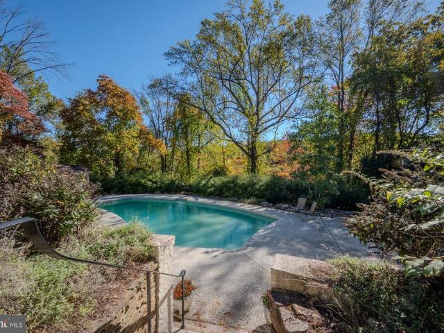 6 Southview Path