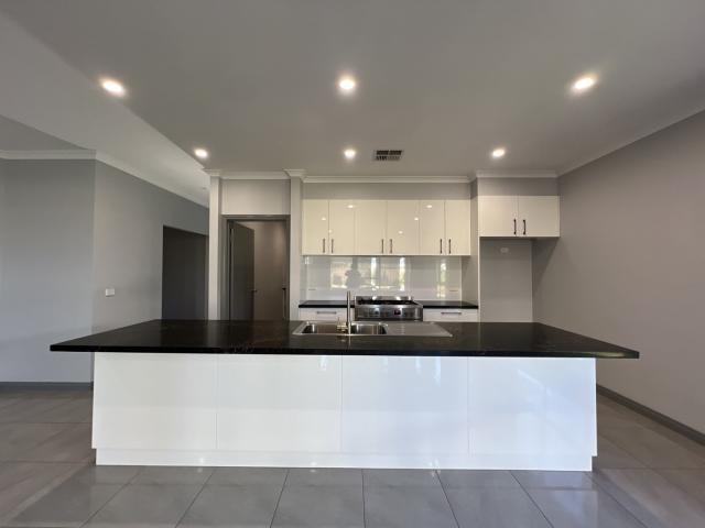 6 Springfield DriveMildura VIC 3500, Australia