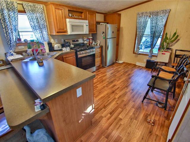 6 Spruce Circle