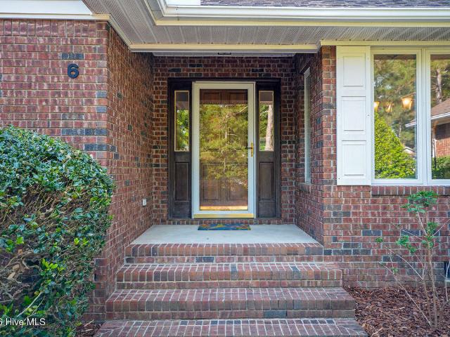 6 Spruce Lane