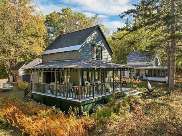 6 Twin Cottage Ln, Ossipee, NH 03814