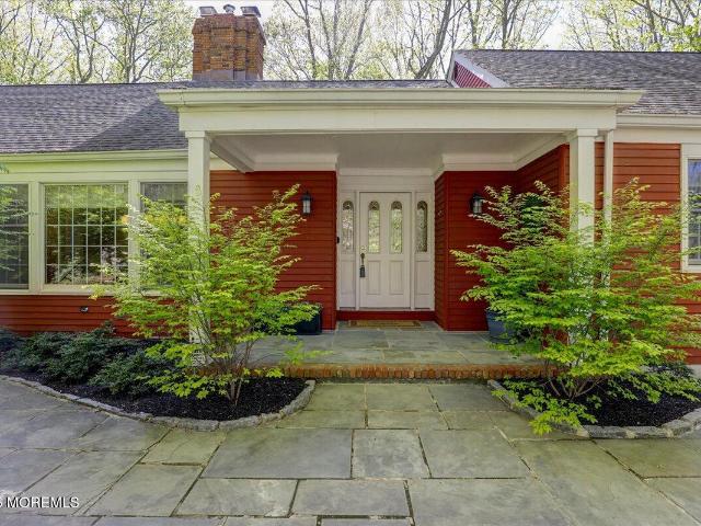 6 Twin Brooks Ct, Holmdel, NJ 07733 | MLS #22603