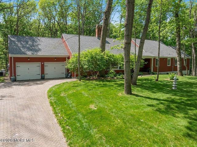 6 Twin Brooks Court