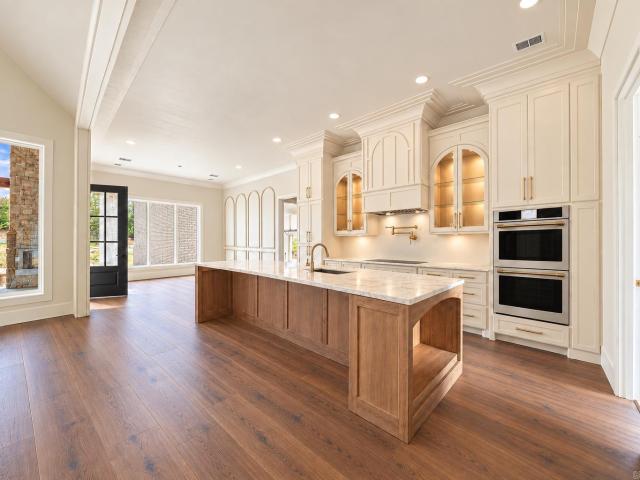 6 Taryn Trail