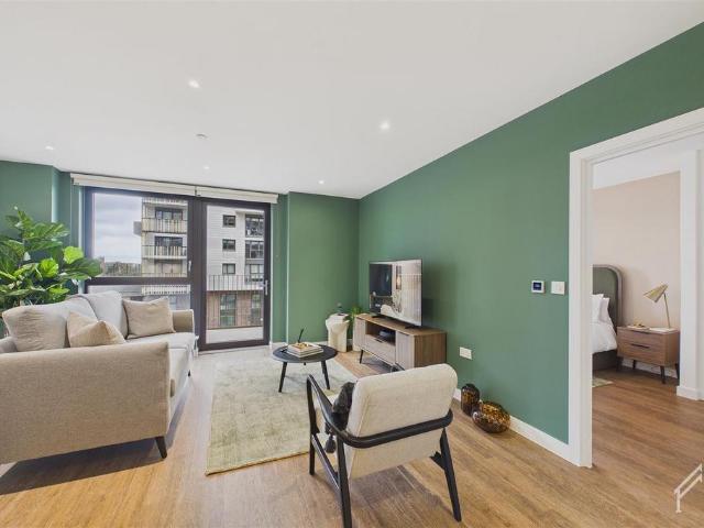 6 Vanguard Way, Blackhorse Road |. 1 bed apartment to rent £2,300 pcm £531 pw