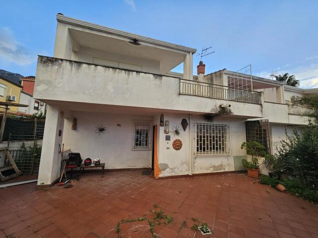 6 vani 130mq