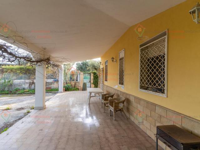 6 vani 145mq