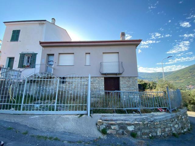 6 vani 140mq