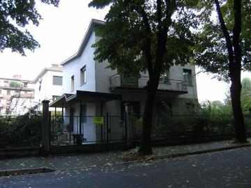 6 vani 240mq