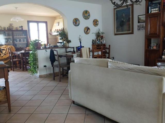 6 vani 240mq