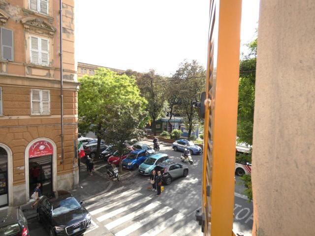 Via Giovanni Torti 6 vani 80mq