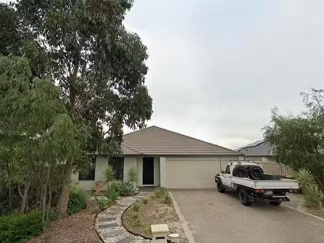 6 Wuraming Bend, Dalyellup, WA 6230