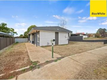 6 Walgarra Street, COOMA House for rent Listed by Leonie Bark.