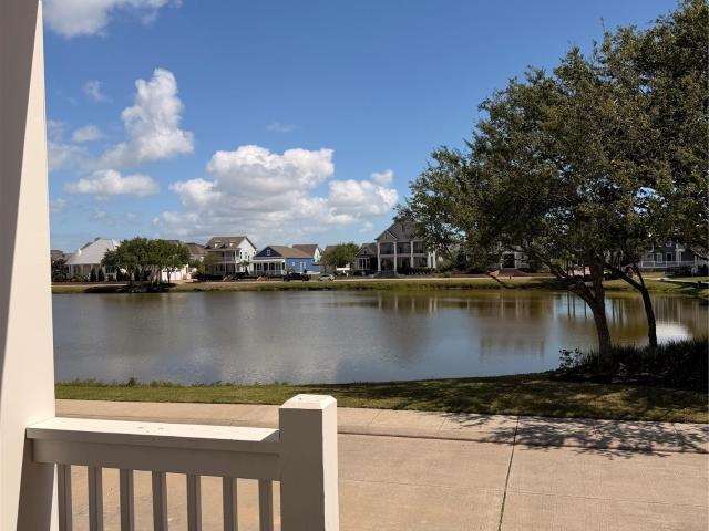 6 Westwind Road