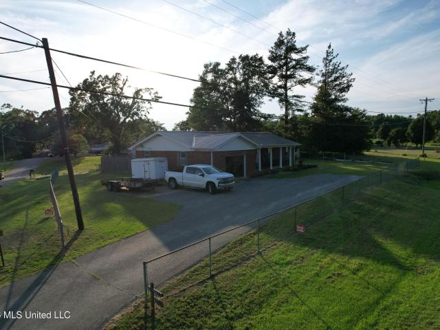 6 Whaley Drive