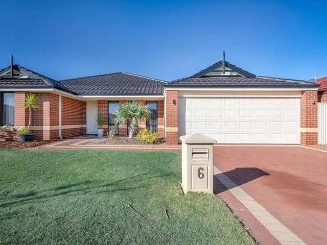 6 Whitemoss Turn, Waikiki, WA 6169