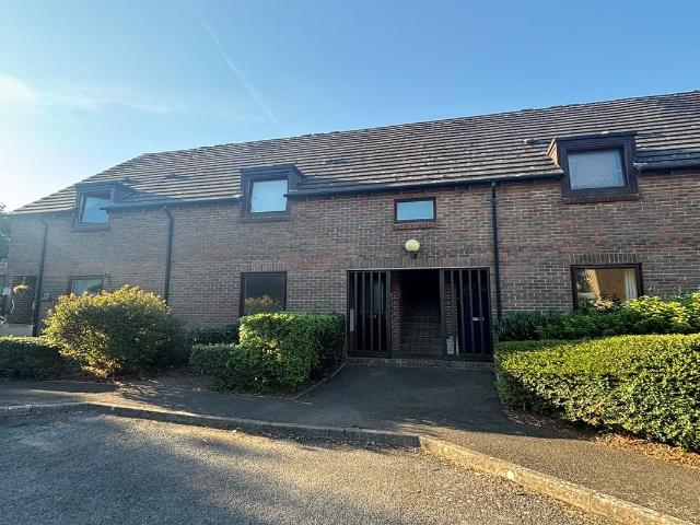 6 William Road, Chichester, West Sussex PO19, 1 bed flat to rent, £1,000 pcm | PrimeLocation