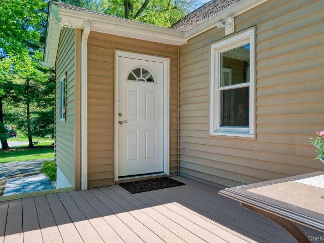 6 Winterberry Road