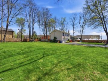 6 Woodport Ave