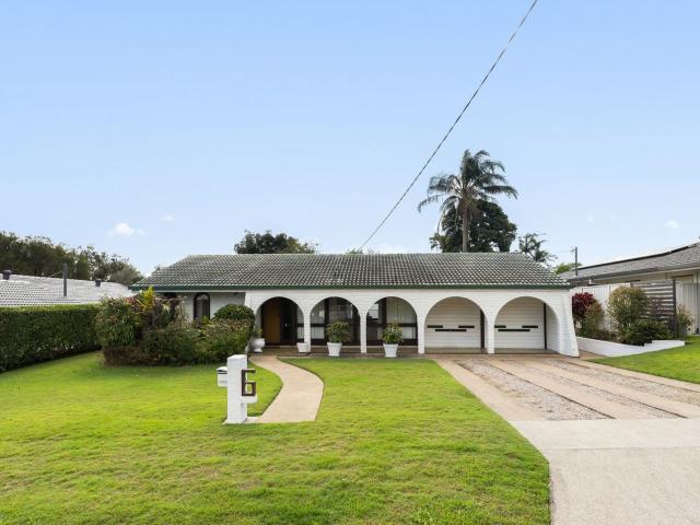 6 Wootton Crescent, SPRINGWOOD, QLD 4127