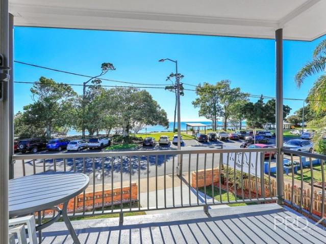 6 x 2 BEDROOM RENOVATED BRICK FLATS MAGNIFICENT WATER VIEWS PERFECT FOR AIRBNB EXCELLENT ESPLANADE OPPORTUNITY