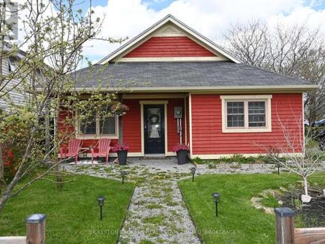 6 Yonge Street, Lansdowne Village, ON, K0E 1L0 house for sale | Listing ID X13023 | Royal LePage
