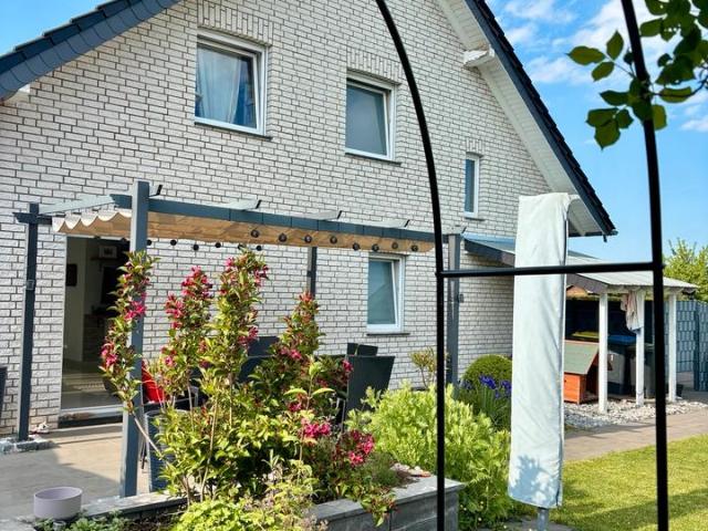 6 Zi Einfamilienhaus mit ausgebautem UG, Sauna und Fitnessraum