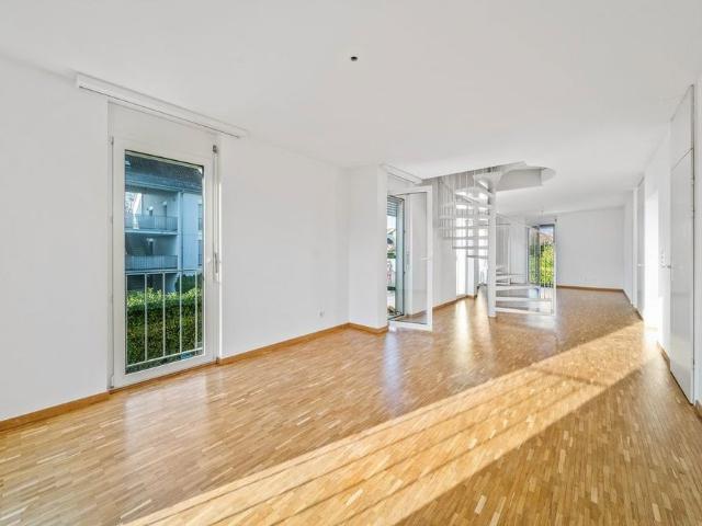 6 Zimmer, 125 m², 1. Stock